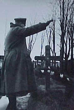 handna.jpg (24308 bytes)